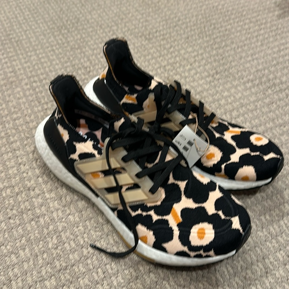 Adidas Ultraboost 21 x mar NWT sz 9